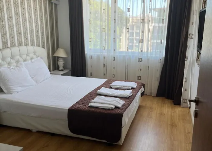 Sweet Homes 5 - For Guests Slantschew brjag