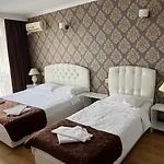 Sweet Homes 5 - For Guests