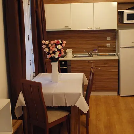 Sweet Homes 5 - For Guests
