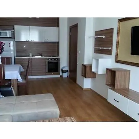 Sweet Homes 5 - For Guests Апартамент *